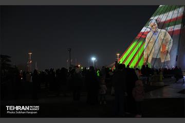 نورافشانی جشن پیروزی انقلاب اسلامی در میدان آزادی 3