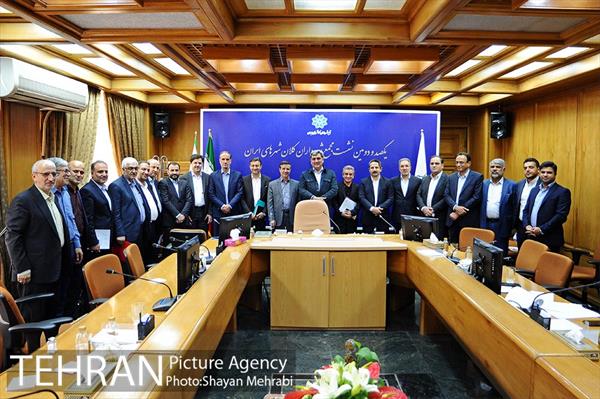 یکصد و دومین نشست مجمع شهرداران کلانشهرهای ایران 35