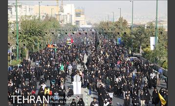 حضور شهروندان منطقه 15 در راهپیمایی اربعین امام حسین(ع) 14