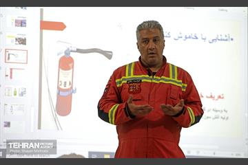 دوره آموزشی آتش‌نشانی ویژه خبرنگاران 37