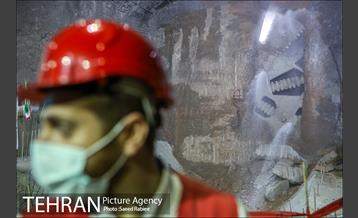 ورود ماشین حفار تونل به ایستگاه میدان حضرت عبدالعظیم الحسنی(ع) در خط 6 مترو 22