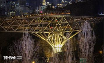 خاموشی پل طبیعت و گنبد مینا همزمان با ساعت زمین  8