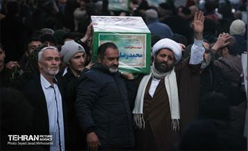 تشییع پیکر ۱۰۰ شهید مردمی و مدافع امنیت در تهران - 3 6