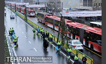 خدمات شهرداری تهران در پایان راهپیمایی یوم الله 22 بهمن 39