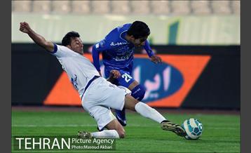 دیدار تیم‌ های فوتبال استقلال تهران و استقلال خوزستان