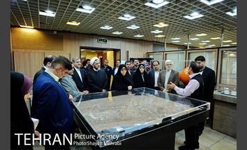 بازدید مجمع نمایندگان تهران در مجلس شورای اسلامی از ستاد مدیریت بحران شهر تهران 13