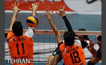 دیدار تیم های والیبال سایپا تهران و صالحین ورامین