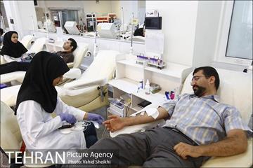 بازدید شهردار تهران  از اداره کل انتقال خون استان تهران 21