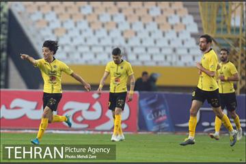 دیدار تیم های استقلال تهران و سپاهان 5