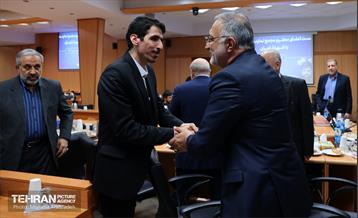 نشست اعضای مجمع نمایندگان استان با شهردار تهران 37