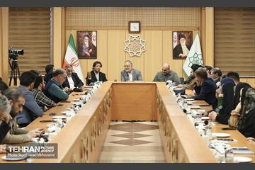 نشست صمیمانه شهردار تهران با جمعی از شعرا 31