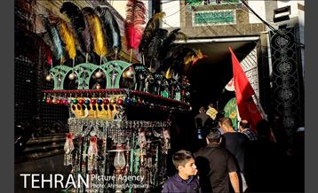 آیین نخل گردانی در تکیه های شمیران 18