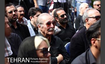 بدرقه داریوش اسدزاده به سوی سرای ابدی 26