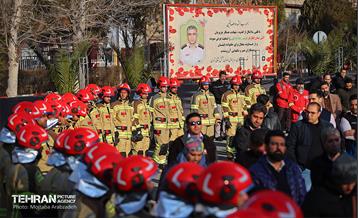 تشییع پیکر شهید آتش‌نشان «قریب رضا دارابی» -1 36