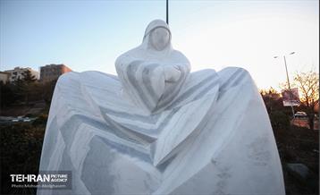 آیین رونمایی از المان مادر شهید 9