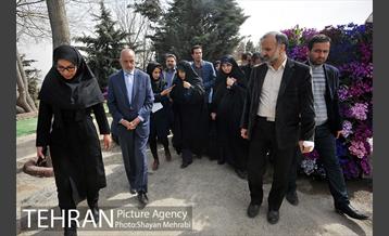 مراسم درختکاری به مناسبت روز مادر 51