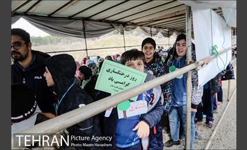 آیین غرس پنچ هزار اصله نهال در اراضی جنگل لویزان 6