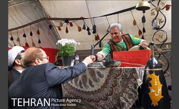 بازدید شهردار تهران از نمایشگاه نوروزی عطر یاس و مرکز اسکان نوروزی منطقه ۲۰ 27