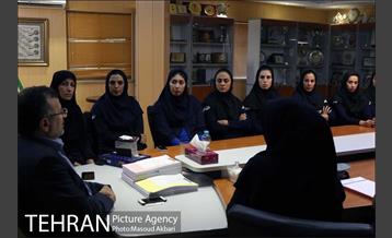 بدرقه دکتر داورزنى از تیم ملى والیبال بانوان  7