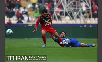 دیدار تیم های فوتبال استقلال و پرسپولیس