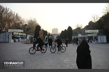 نمایشگاه عرضه تولیدات کسب و کارهای حامی شهر 25