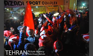 هواداران شب قبل از شهرآورد ۸۴ 27