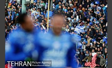 دیدار استقلال تهران و تراکتورسازی در لیگ برتر فوتبال 3