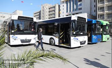بـازدید شهردار تهران از اتوبوس‌های برقی و ون‌های ویژه جانبازان و معلولان 1