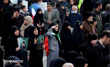 تشییع پیکر ۱۰۰ شهید مردمی و مدافع امنیت در تهران - 1 47