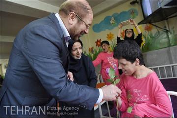 بازدید شهردار تهران از مرکز جامع توانبخشی خیریه وحدت 5