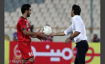 دیدار تیم های فوتبال پرسپولیس و استقلال تهران 17