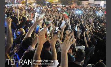 شادی خیابانی مردم بعد از پیروزی تیم ملی ایران 15