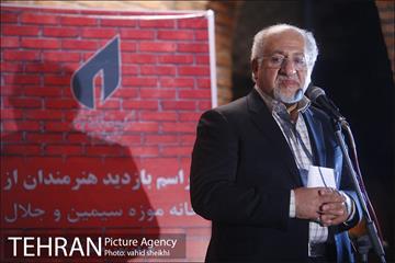 بازدید هنرمندان از خانه موزه سیمین و جلال 32