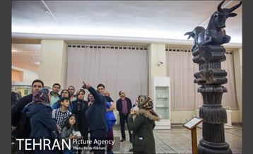 گشت و گذاری در موزه‌های ملی، آبگینه و نقاشی 24