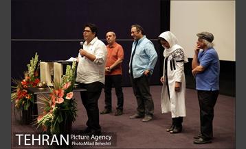 مراسم اهدای جایزه بهترین بازیگر مرد جشنواره مسکو به فرهاد اصلانی‎ 12