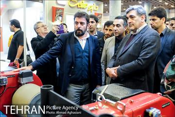 بازدید دکتر حناچی از نمایشگاه ساختمان پایدار 16