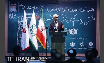 نواختن زنگ دانش آموز شهید در روز اول مهر 19