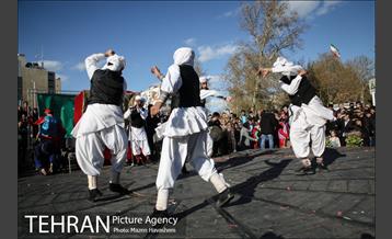 جنگ شادی در تئاتر شهر 17