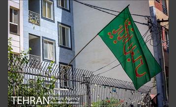 هرخانه، یک حسینیه، یک پرچم 15