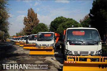 بازدید شهردار تهران از تجهیزات سازمان پسماند صالح آباد 4