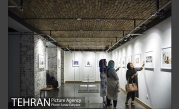 نمایش آثار مسابقه قایم باشک‎ 14