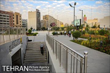 پلازای شهری میدان هفتم تیر 18
