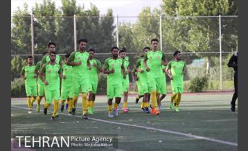 اولین تمرین تیم فوتبال نفت تهران با حضور علی کریمی