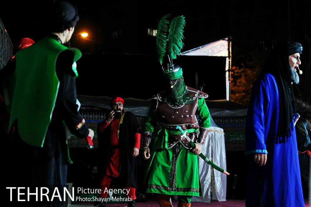 اجرای تغزیه اباعبدالله الحسین در میدان ولیعصر(عج) 12