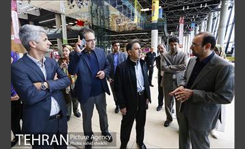 بازدید وزیر راه و شهرسازی از باغ کتاب 4