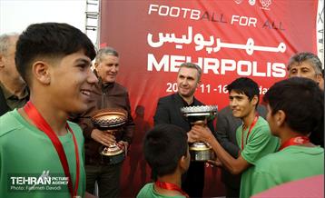 مسابقه فوتبال چهارجانبه ایران همدل 17