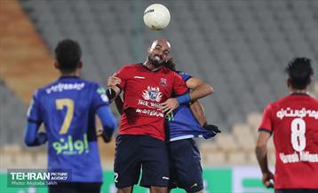 دیدار تیم‌های فوتبال استقلال و نساجی مازندران 24