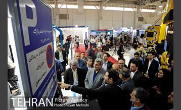 بازدید شهردار تهران از نمایشگاه الکامپ 22