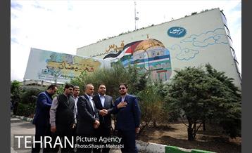 رونمایی از دیوار نگاره قدس در بزرگراه مدرس 6