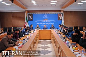 نشست صمیمانه رئیس مرکز ارتباطات شهرداری تهران با اصحاب رسانه 14